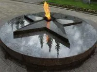 Звезда на пьедестале из черного гранита (518210) монтаж комплект горелка ГВД 379 10 89 00 ПС вечный огонь ø 1100 мм. монолит - массив  в Красноярске