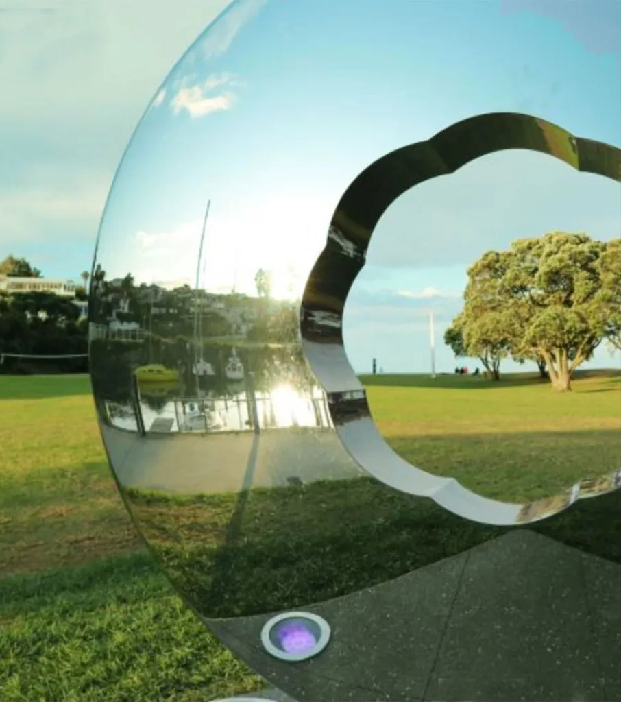 Арт-объект из полированной нержавеющей стали - Красноярск 